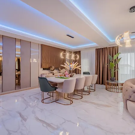 Rafailovici Lux