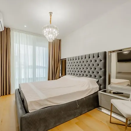 Rafailovici Lux