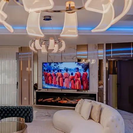 Apartment Rafailovici Lux